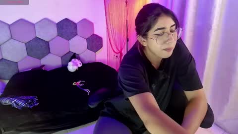 TORI AND MR. BEAR online show from 04/13/26, 06:13