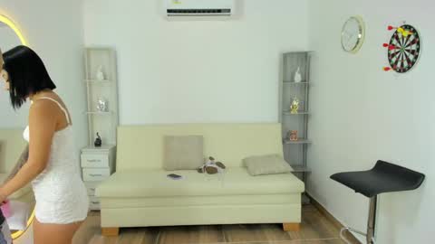 Snapshot of desiredworld_ chatting on 05/11/26, 12:49 JASMINE - DARWIN - MEGAN - JUANCA online show from 05/11/26, 12:49