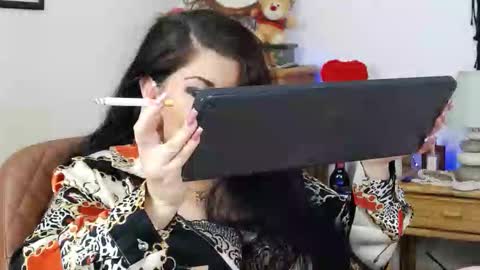 HellenMoon online show from 10/09/25, 06:55