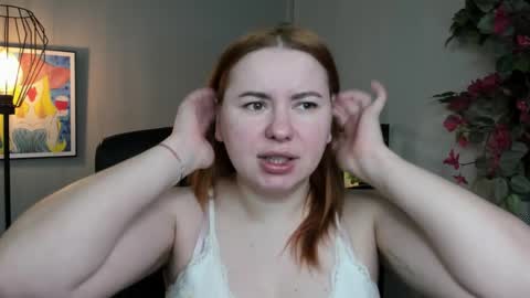 LAYLA online show from 04/01/26, 06:25