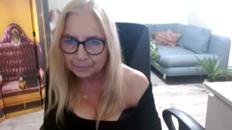 S O F I A online show from 11/23/25, 02:39