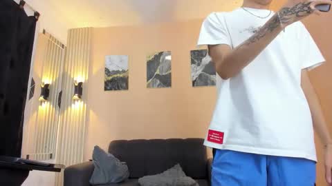 desiresofolympus_ online show from 04/20/26, 08:32