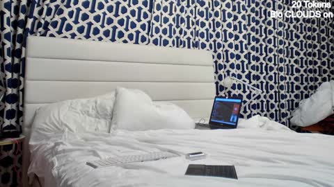 Snapshot of desiriabledesiri chatting on 12/12/24, 08:36 Ryley Rydes online show from 12/12/24, 08:36