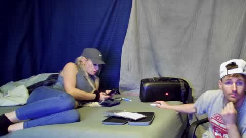 Snapshot of desiriabledesiri chatting on 01/27/25, 07:45 Ryley Rydes online show from 01/27/25, 07:45