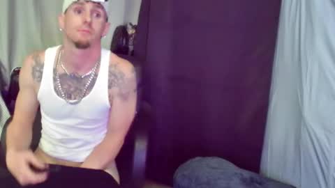 Snapshot of desiriabledesiri chatting on 02/13/25, 08:59 Ryley Rydes online show from 02/13/25, 08:59