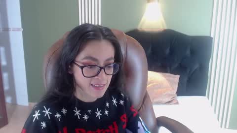 Snapshot of desiring__angel chatting on 12/23/24, 08:33 Desiring Angel online show from 12/23/24, 08:33