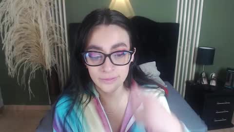 Snapshot of desiring__angel chatting on 01/29/25, 12:24 Desiring Angel online show from 01/29/25, 12:24