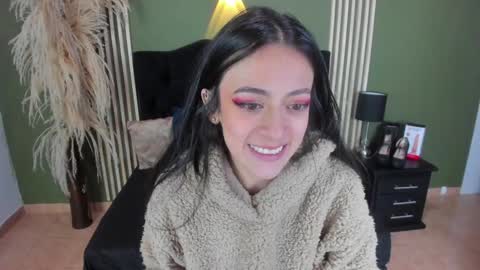 Snapshot of desiring__angel chatting on 02/26/25, 01:43 Desiring Angel online show from 02/26/25, 01:43