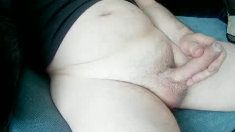 Snapshot of desmoi chatting on 04/14/26, 01:28 desmoi online show from 04/14/26, 01:28