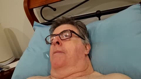 Desmon1958 online show from 04/11/26, 08:35