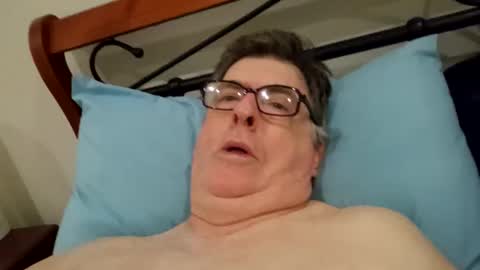 Desmon1958 online show from 04/12/26, 08:58