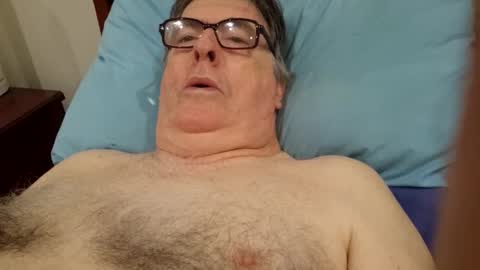 Desmon1958 online show from 04/15/26, 08:31