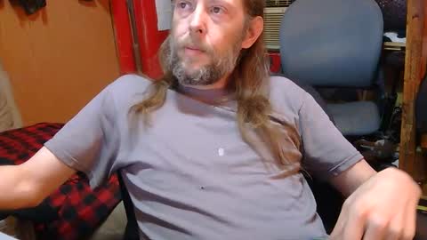 Snapshot of desolation2012 chatting on 05/25/26, 04:29 desolation2012 online show from 05/25/26, 04:29