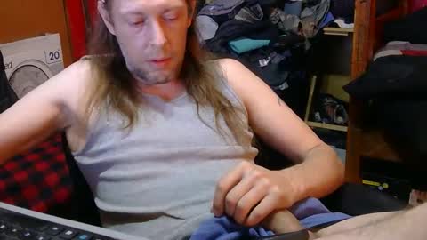 Snapshot of desolation2012 chatting on 06/02/26, 04:36 desolation2012 online show from 06/02/26, 04:36