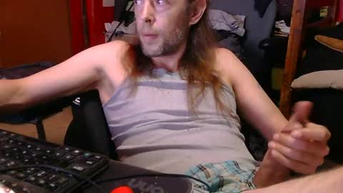 Snapshot of desolation2012 chatting on 08/06/26, 05:09 desolation2012 online show from 08/06/26, 05:09