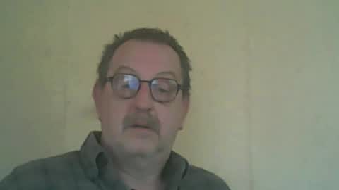 Snapshot of destelp chatting on 04/27/26, 11:30 destelp online show from 04/27/26, 11:30