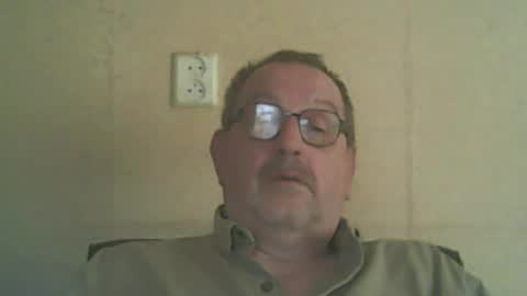 Snapshot of destelp chatting on 05/23/26, 04:55 destelp online show from 05/23/26, 04:55