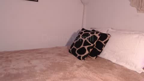 Destinne Mill online show from 07/20/26, 11:23