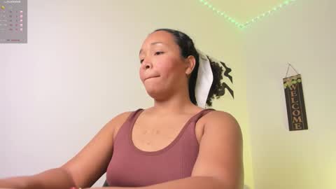 Snapshot of desty_y chatting on 10/09/25, 01:47 desty_y online show from 10/09/25, 01:47