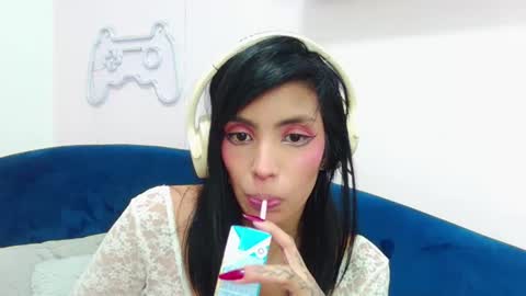 Snapshot of deuxgold chatting on 08/01/26, 12:54 DEUX online show from 08/01/26, 12:54