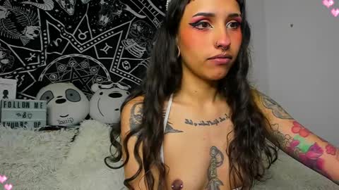 Snapshot of devadoll chatting on 02/01/25, 02:16 Gi HELP ME REACH 50 THUMPS UP 3 online show from 02/01/25, 02:16