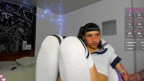 Snapshot of devadoll chatting on 03/06/25, 04:41 Gi HELP ME REACH 50 THUMPS UP 3 online show from 03/06/25, 04:41