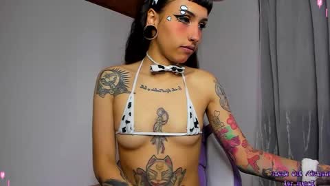 Snapshot of devadoll chatting on 09/17/25, 08:10 Gi HELP ME REACH 50 THUMPS UP 3 online show from 09/17/25, 08:10