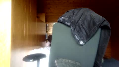 Snapshot of devil_dark_berlin chatting on 12/21/24, 12:27 ooo  Devil Dark  ooo online show from 12/21/24, 12:27