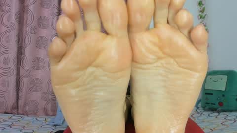 Johana online show from 12/12/24, 12:22