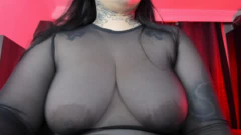 Snapshot of devilfox29 chatting on 05/23/26, 05:56 L I NA online show from 05/23/26, 05:56