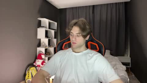 devilnut1 online show from 11/17/25, 06:19