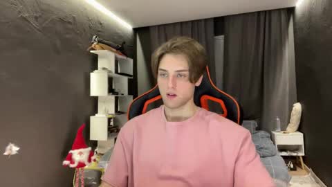 devilnut1 online show from 11/29/25, 07:44