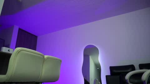 Devin Hunter online show from 01/24/25, 03:22