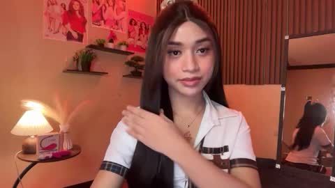 Devine Greyson online show from 10/22/25, 08:47