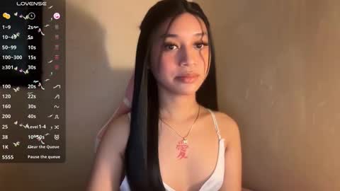 Devine Greyson online show from 11/12/25, 01:22