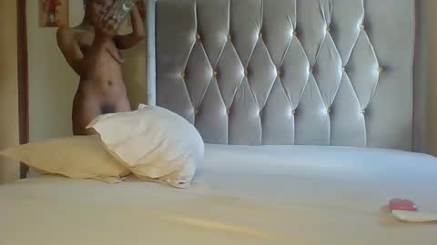 devinegrace7 online show from 04/05/26, 07:16