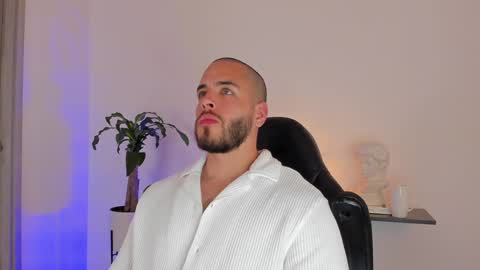 Devon Collins Independent model online show from 12/14/24, 12:22