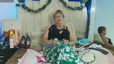 Devora online show from 11/21/25, 02:43