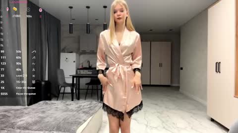dewdropdoll online show from 06/05/26, 04:13