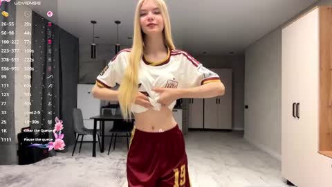 dewdropdoll online show from 07/14/26, 07:30