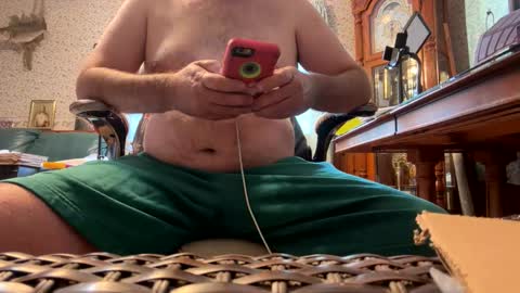 Snapshot of dewmanchu chatting on 05/27/26, 12:13 RI guy online show from 05/27/26, 12:13