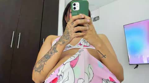 thumb up me please its important online show from 12/10/24, 06:11