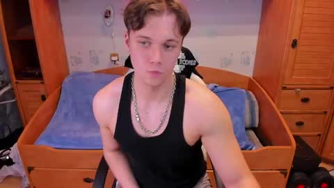 Snapshot of dexter_bennett chatting on 05/04/26, 04:58 Dexter online show from 05/04/26, 04:58