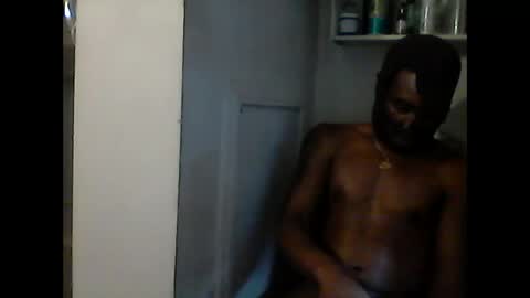 Marcus D-von Steel as the raunchy ass sniffer thrill me with your online show from 10/12/25, 04:50