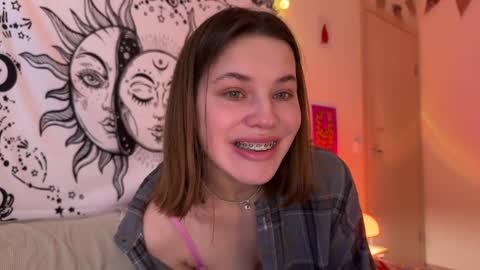 Snapshot of di_n_alex chatting on 01/10/25, 01:20 Di Alex online show from 01/10/25, 01:20