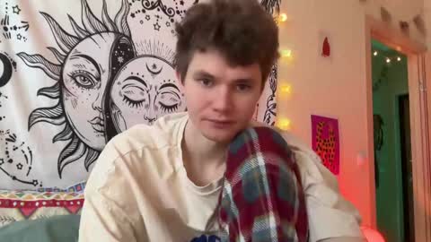 Snapshot of di_n_alex chatting on 01/11/25, 10:19 Di Alex online show from 01/11/25, 10:19