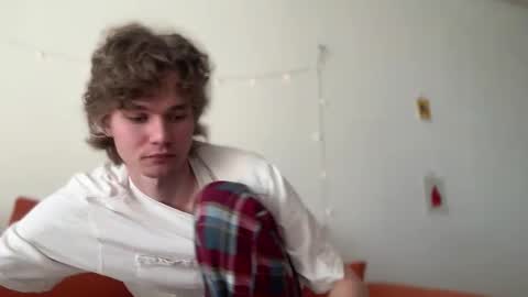 Snapshot of di_n_alex chatting on 09/11/25, 08:47 Di Alex online show from 09/11/25, 08:47