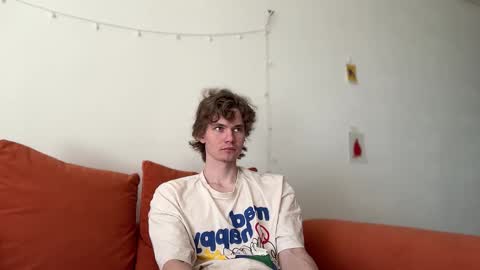 Snapshot of di_n_alex chatting on 09/14/25, 09:41 Di Alex online show from 09/14/25, 09:41