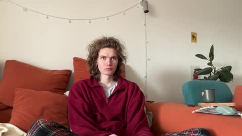 Di Alex online show from 04/18/26, 08:40