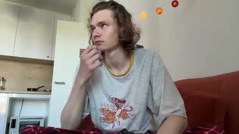 Snapshot of di_n_alex chatting on 07/17/26, 09:27 Di Alex online show from 07/17/26, 09:27